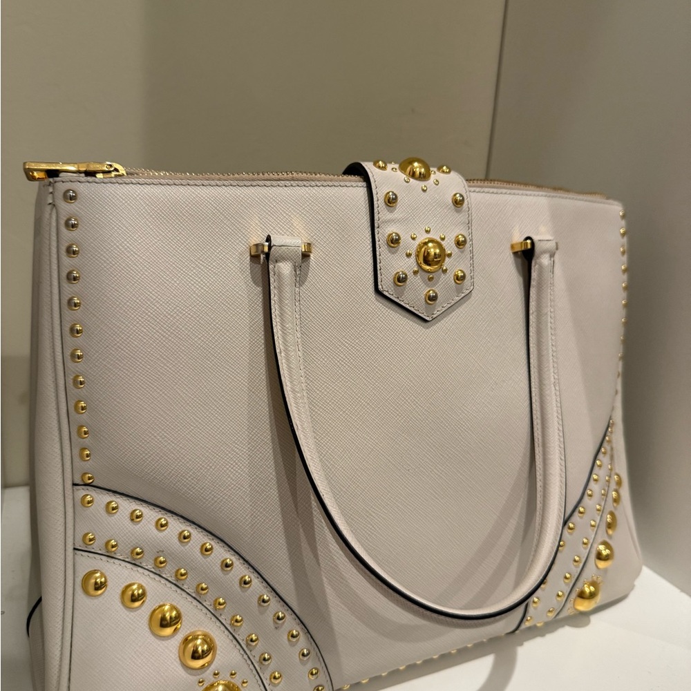 Vintage Prada - Picture 6 of 16